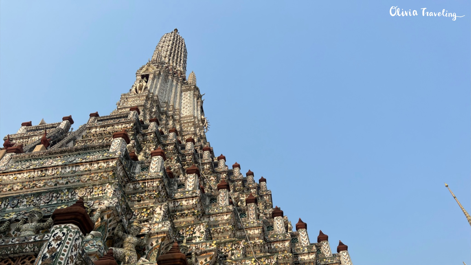 泰國曼谷|鄭王廟(Wat Arun)穿泰服:交通方式、泰服店家選擇、心得分享 - 歐粒旅行中Olivia Traveling